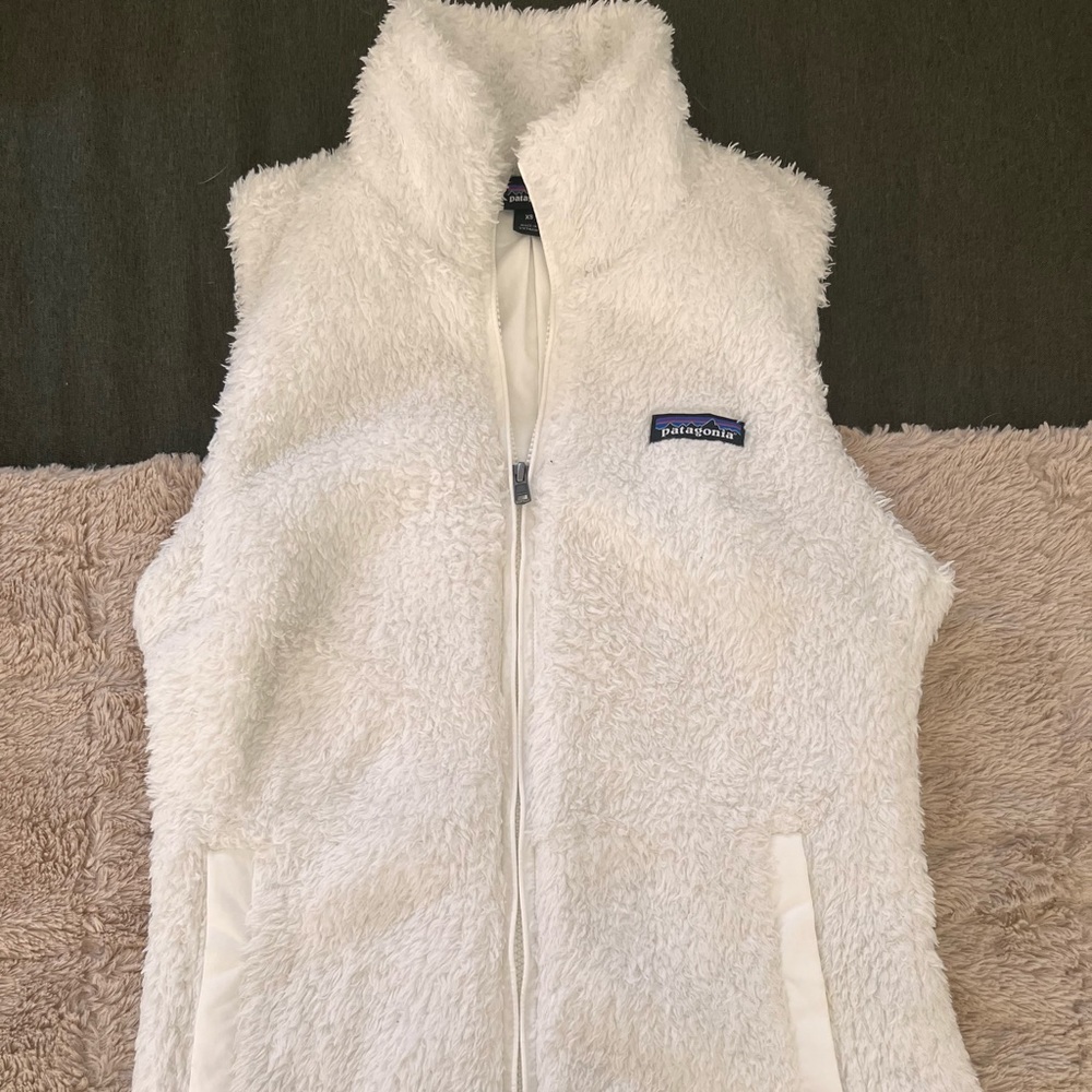 New white shearling Patagonia vest